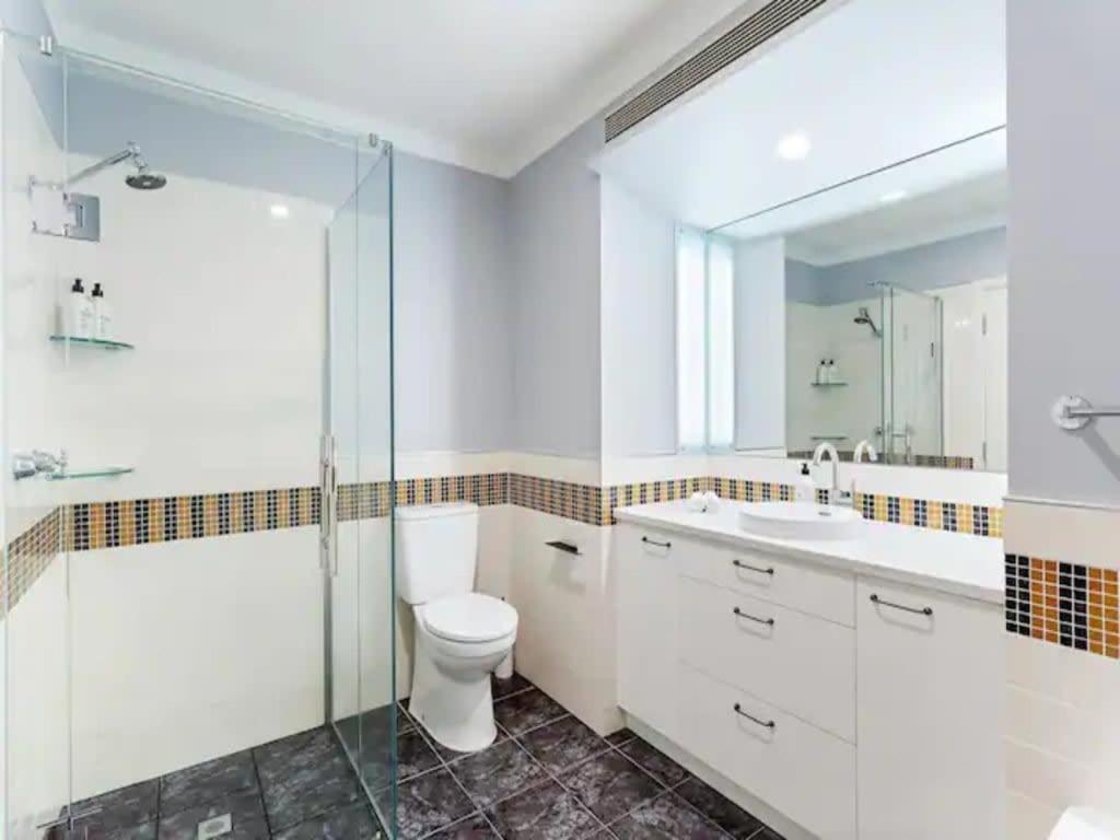 Lovely Bright Apartment With Balcony Pool And Gym Auckland Ngoại thất bức ảnh